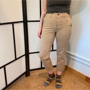 Everlane Lightweight Relaxed Chino Size 6 in Ochre